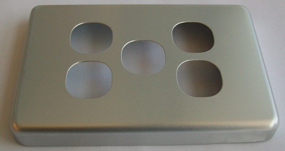 CLIPSAL 5 GANG BRUSHED ALUMINIUM COVER